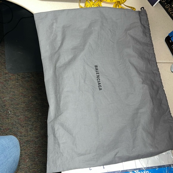 Authentic NWT Balenciaga Tote - Picture 9 of 10